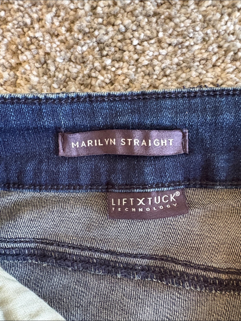 NYDJ Marilyn Straight Leg Jeans in Dark Blue Wash size 6 - Picture 3 of 6